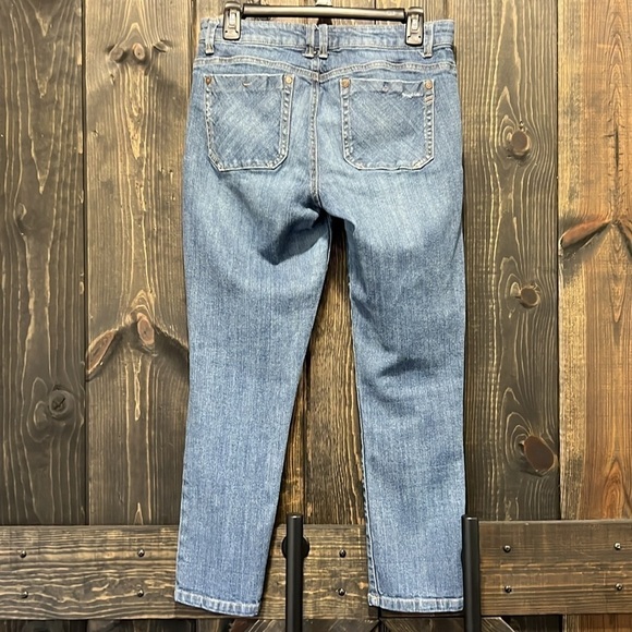 Democracy Jeans 8 Girlfriend Floral Embroidery Bird Distressed Ankle Relaxed Mid - Picture 6 of 13